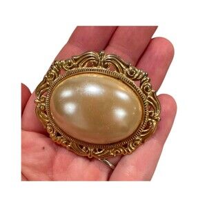 Vintage large pearl pendant Victorian gold tone
